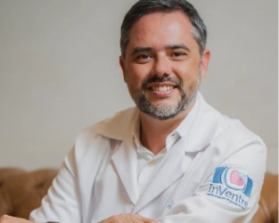 Dr. Leonardo Seligra