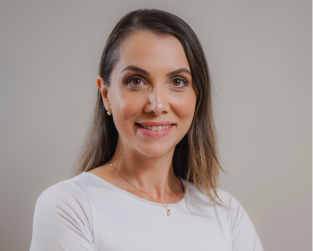 Dra. Kelly Zanuto